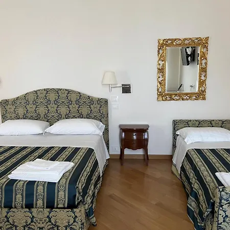 Domus Stella Maris - Casa Per Ferie Otel *