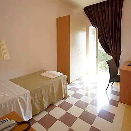 Hotel Domus Stella Maris - Casa Per Ferie Ancona